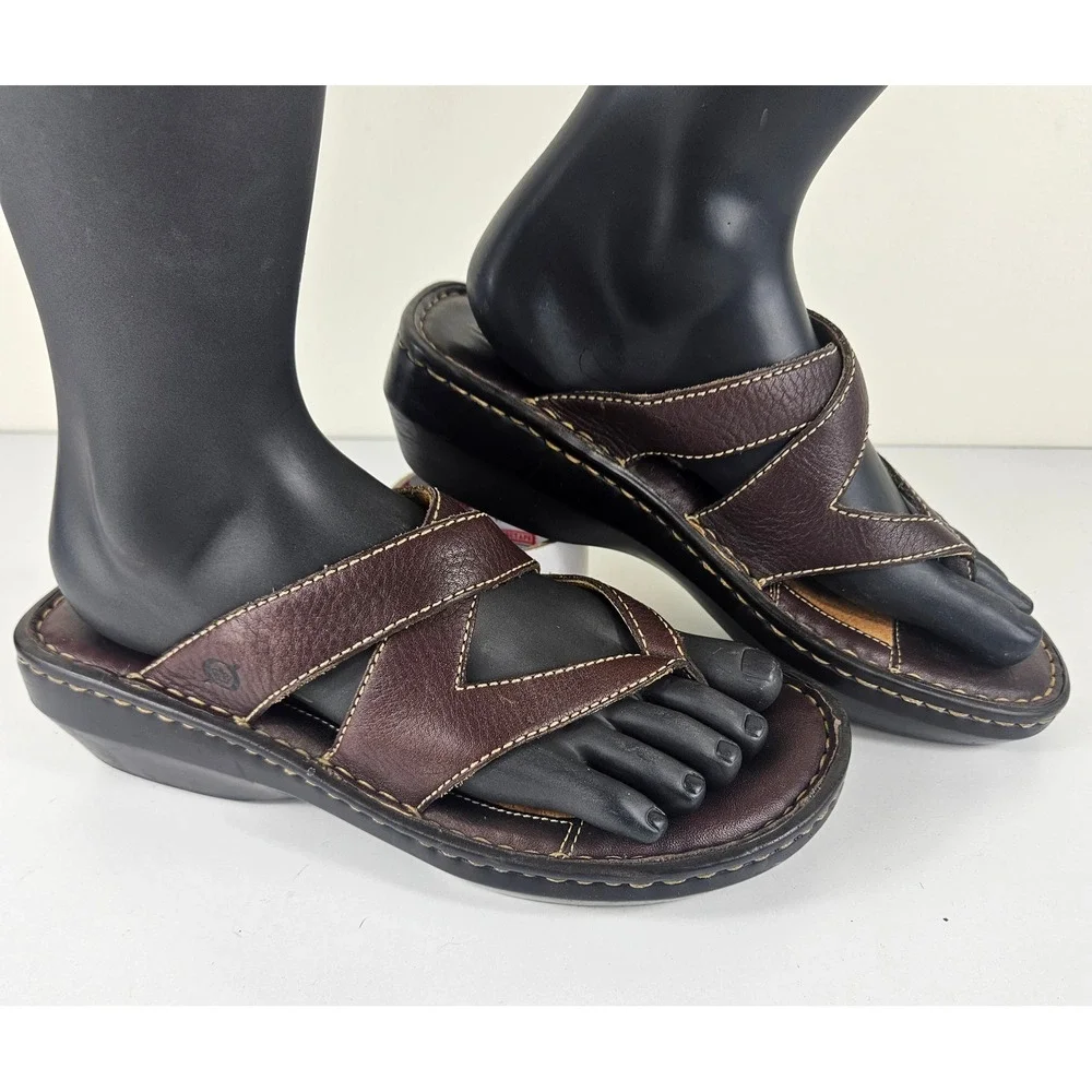 Born Thong Sandals Womens 9 Dark Brown Leather Strappy Comfort Heel